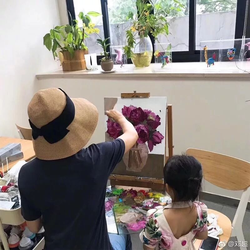 夏の麦わら帽子女性の夏の日焼け止め大きなつば日焼け止め帽子弓パッチ海辺の休暇ビーチ帽子